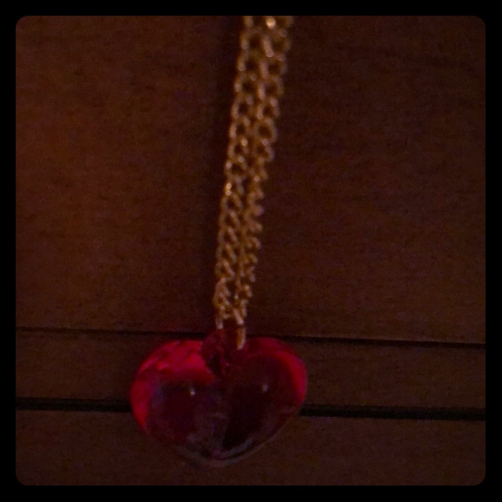 Descendants eve Disney necklace💗💗❤️